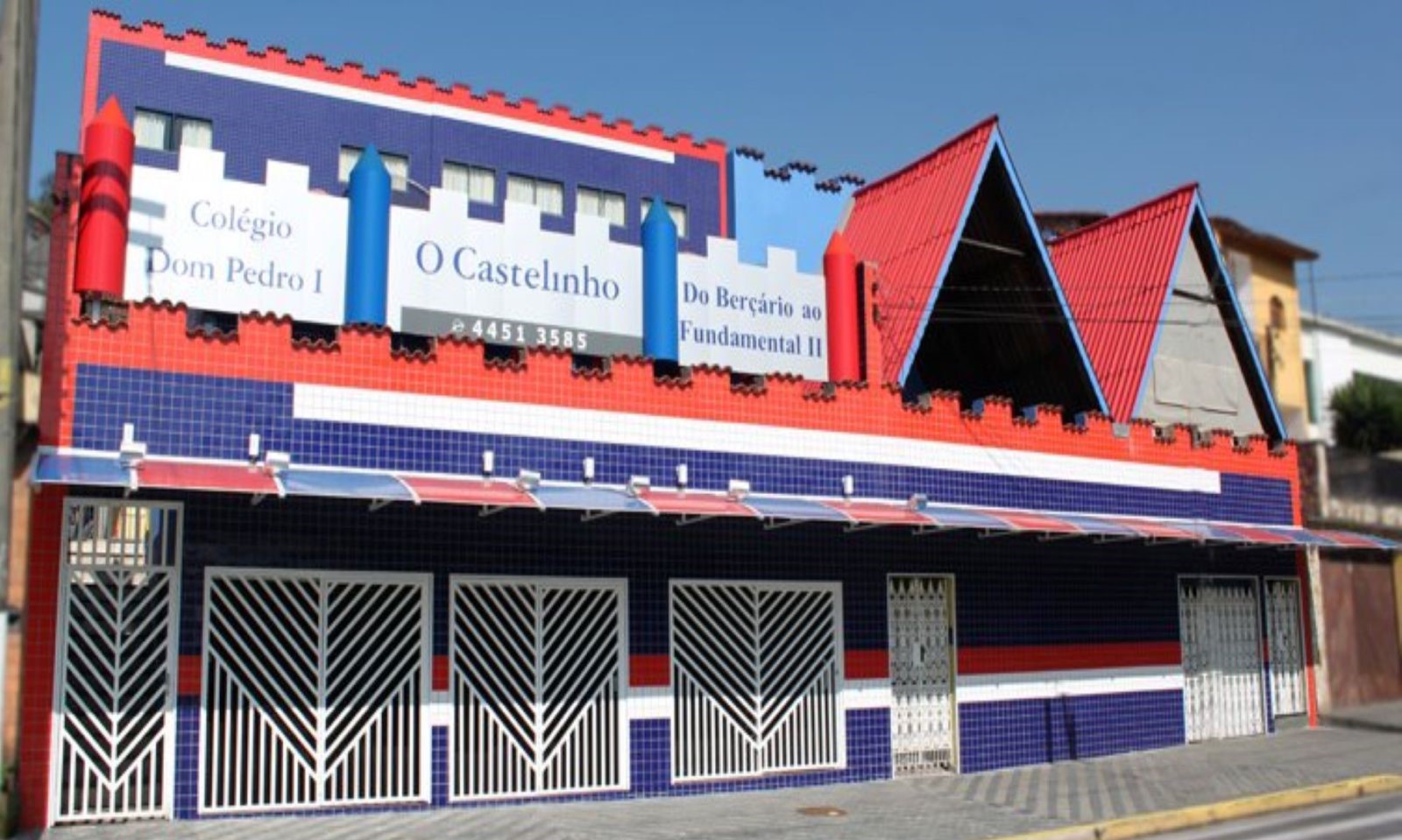 Fachada do Colégio Dom Pedro I – O Castelinho em Santo André